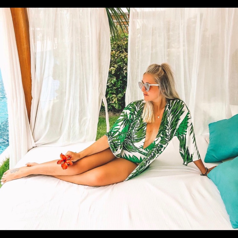 FashionNova bathing suit and cover up set
